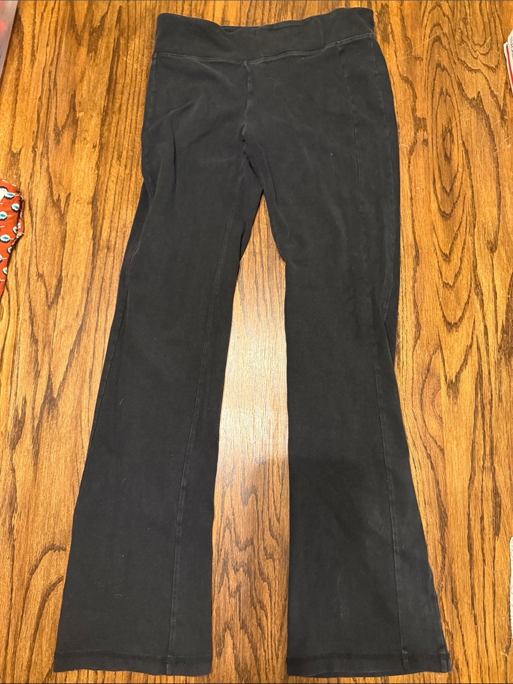 3/$25 Gap body Black Flare Yoga Pants size medium